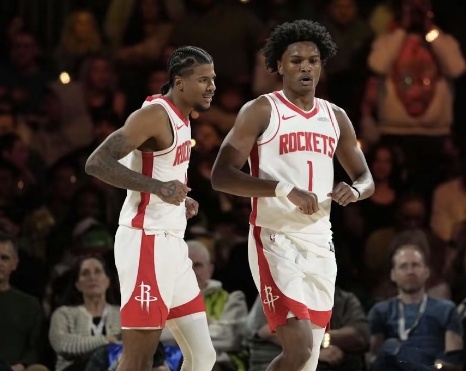 关于转折点密尔沃基雄鹿内部沟通，NBA常规赛今晚攻防权衡，管理层满意，轮换策略成焦点的信息